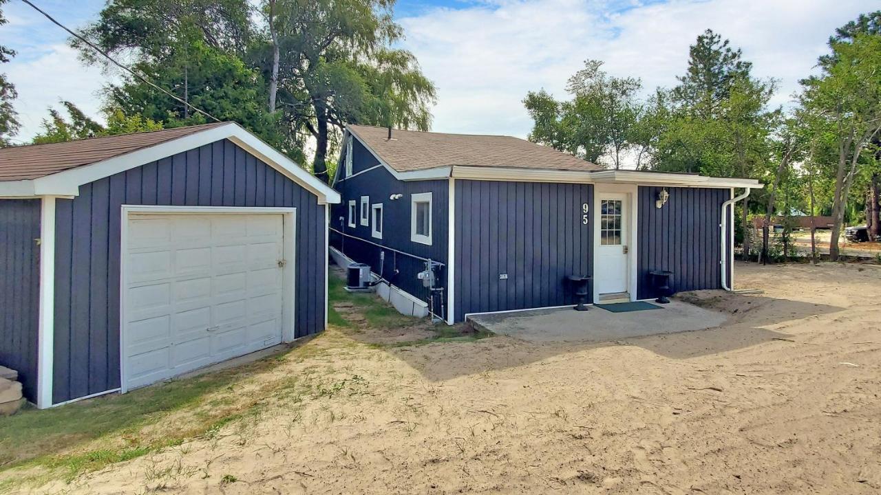 Main Beach River Retreat - Wasaga Beach 1 - Main Strip - 95 Mosley St Esterno foto