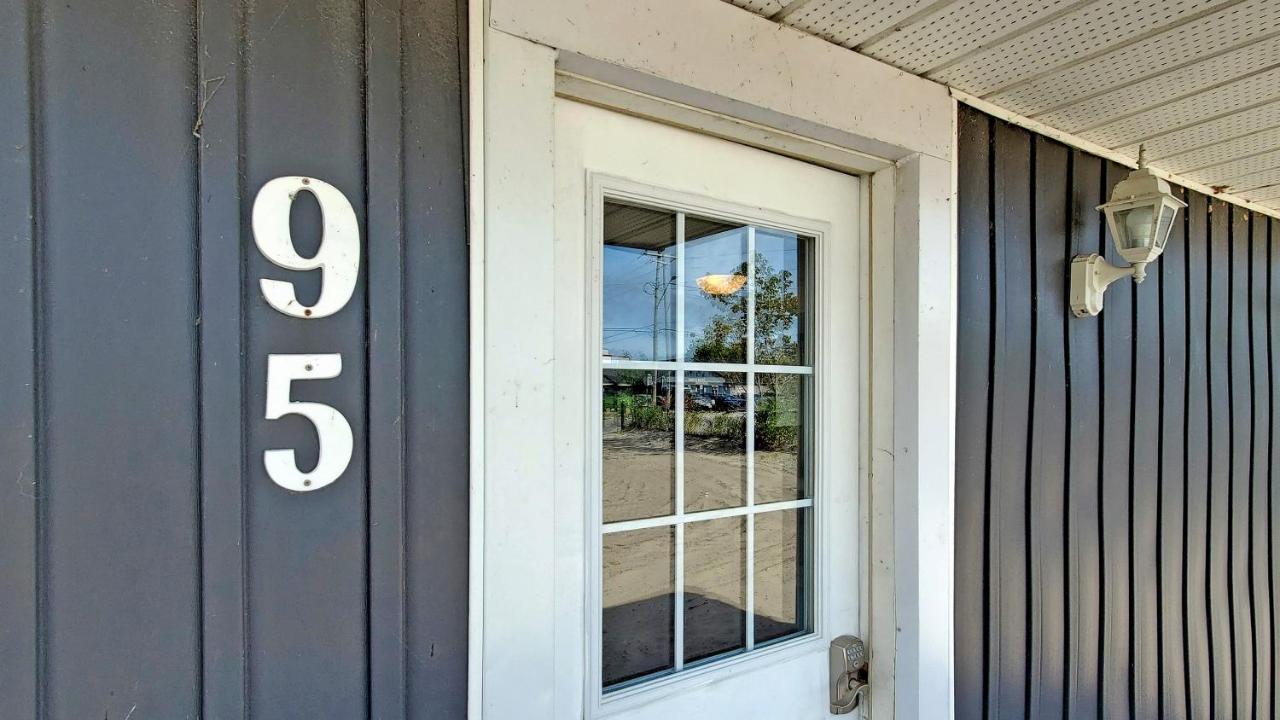 Main Beach River Retreat - Wasaga Beach 1 - Main Strip - 95 Mosley St Esterno foto