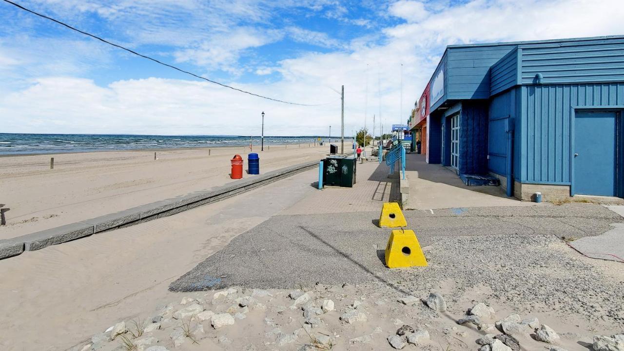 Main Beach River Retreat - Wasaga Beach 1 - Main Strip - 95 Mosley St Esterno foto
