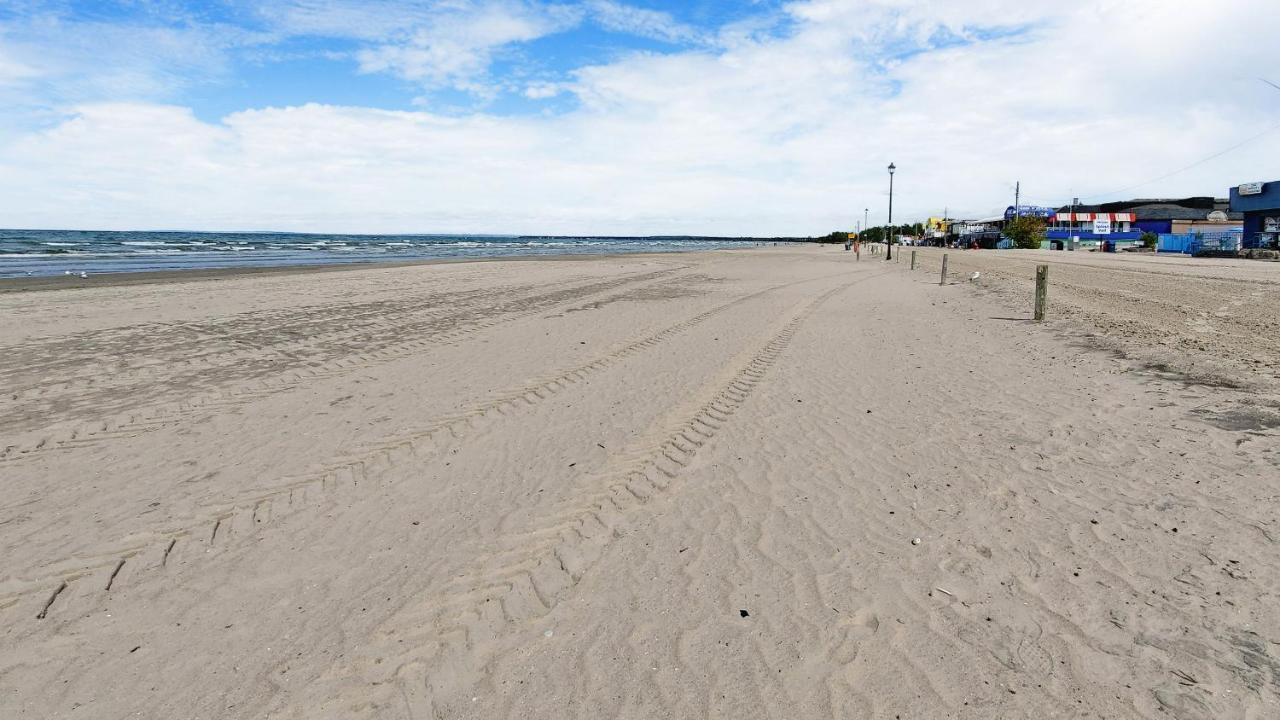 Main Beach River Retreat - Wasaga Beach 1 - Main Strip - 95 Mosley St Esterno foto