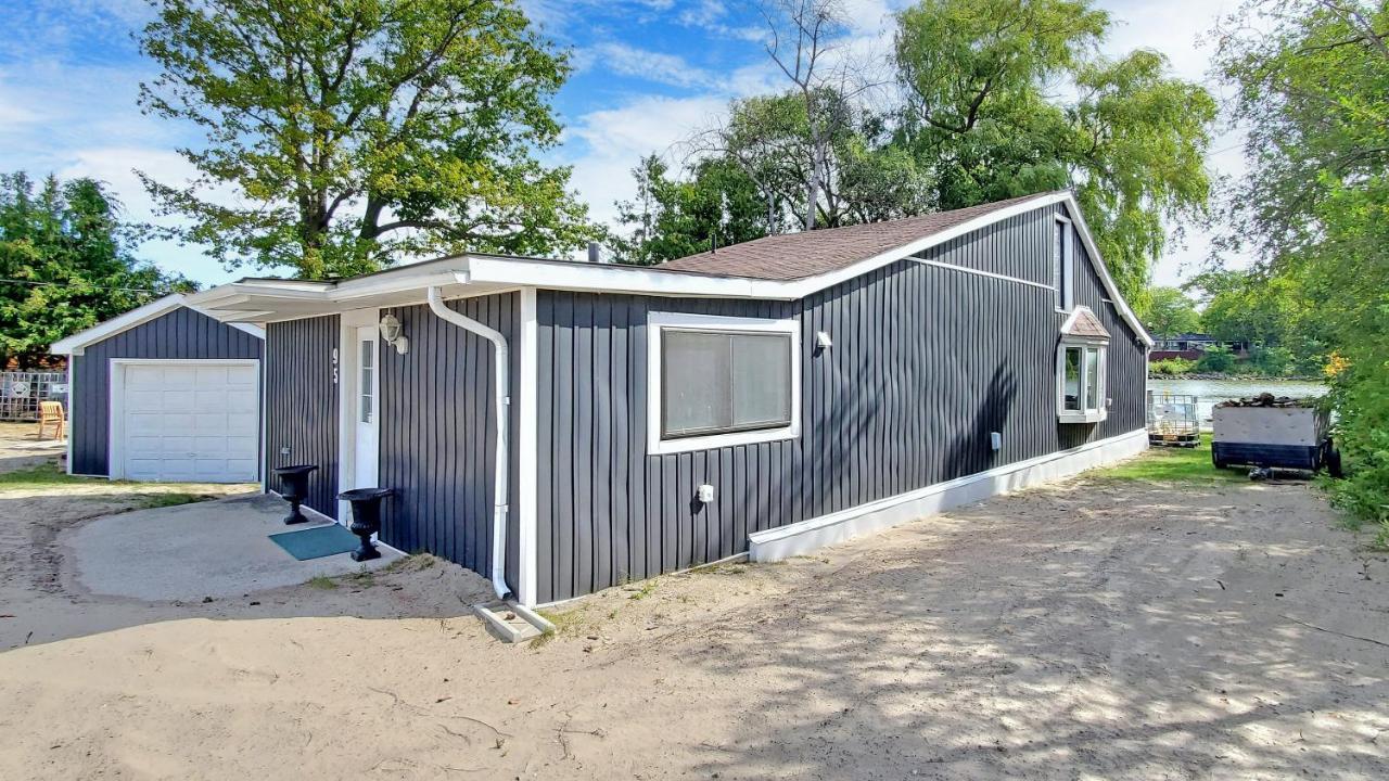 Main Beach River Retreat - Wasaga Beach 1 - Main Strip - 95 Mosley St Esterno foto