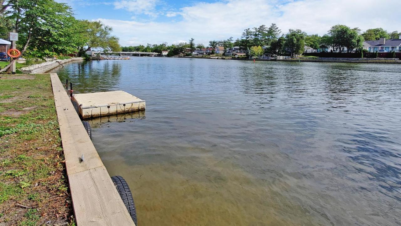 Main Beach River Retreat - Wasaga Beach 1 - Main Strip - 95 Mosley St Esterno foto