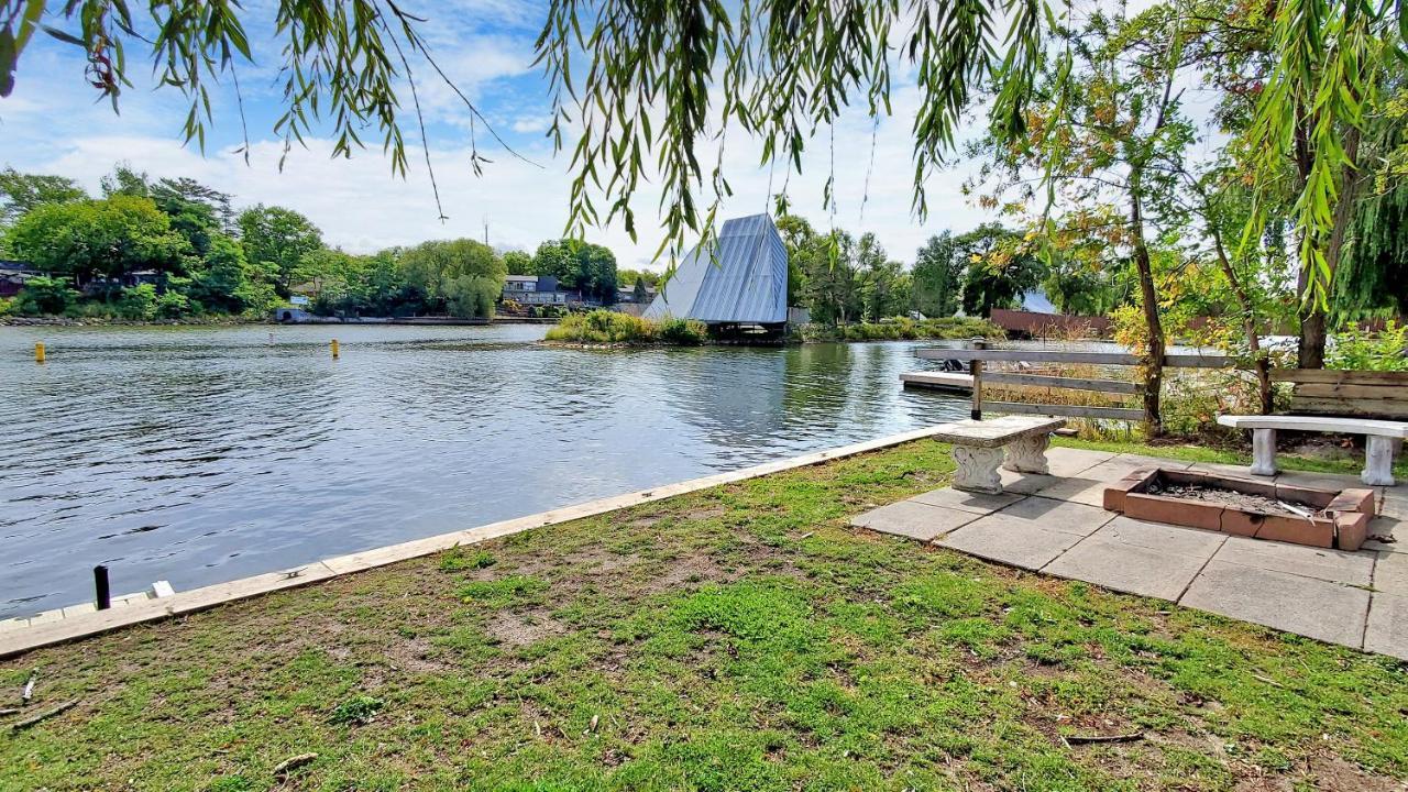 Main Beach River Retreat - Wasaga Beach 1 - Main Strip - 95 Mosley St Esterno foto